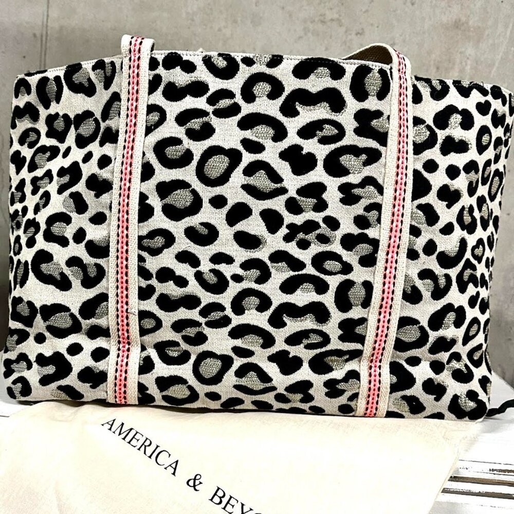 NWT America & Beyond Forestry Leopard Embellished LARGE Tote - Picture 6 of 10